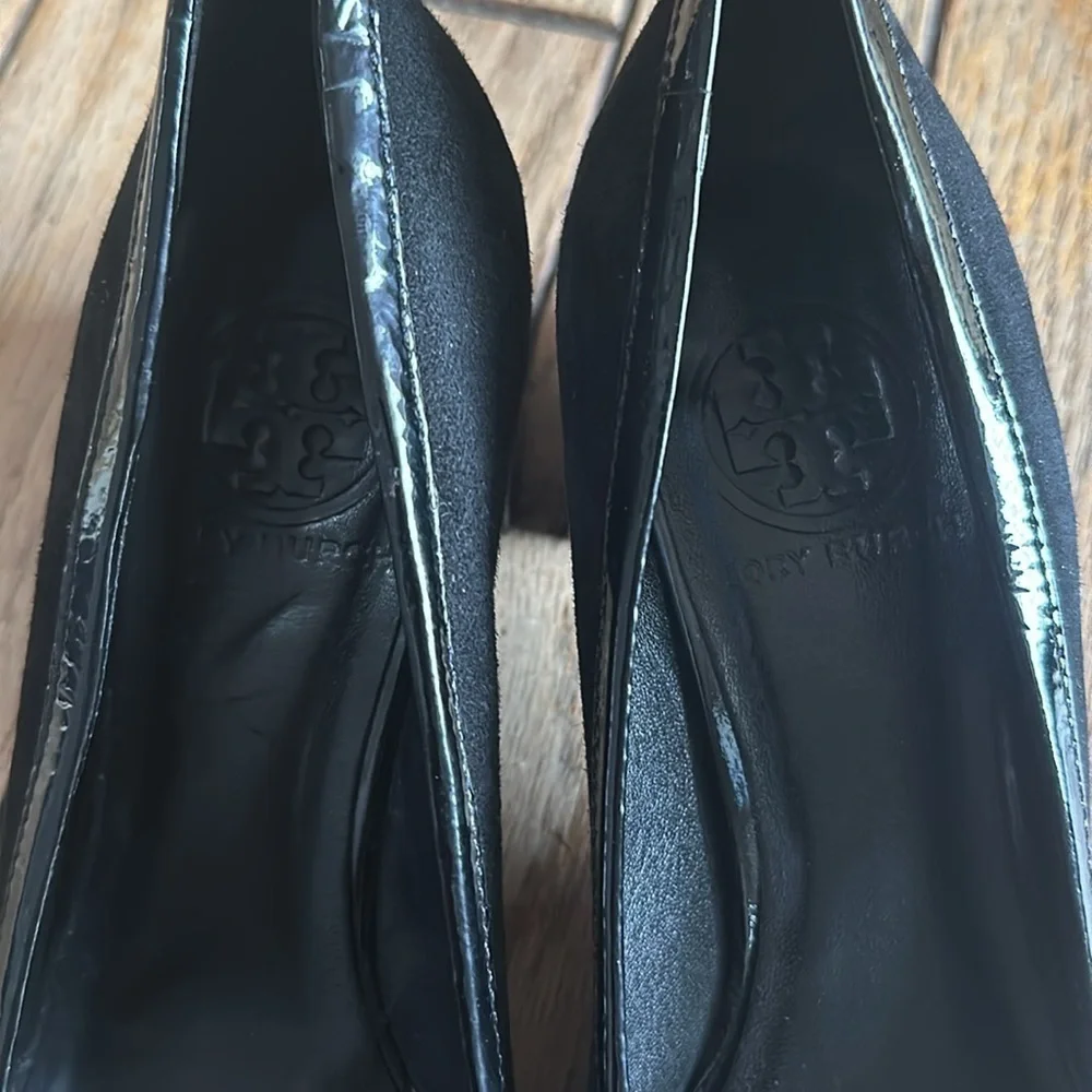 Tory Burch Julian Suede Chunky Block Heel Pumps in Black Size 6